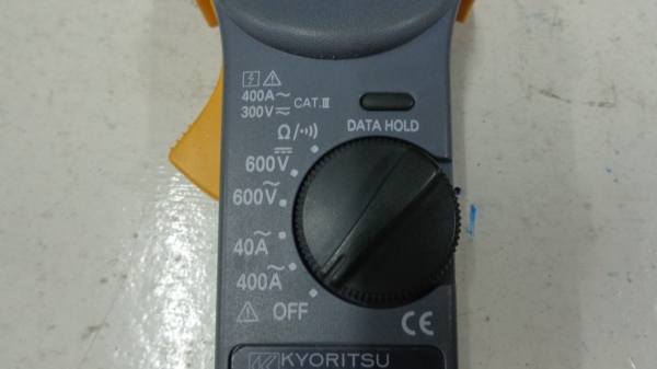Digital Clamp Meter