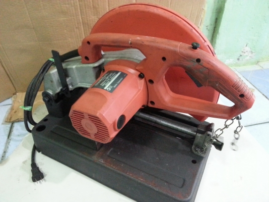 แท่นตัดไฟเบอร์ยี่ห้อ maktec รุ่นmt241 สภาพดีๆพร้อมใช้งานครับ