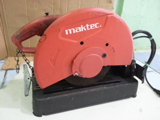 แท่นตัดไฟเบอร์ยี่ห้อ maktec รุ่นmt241 สภาพดีๆพร้อมใช้งานครับ