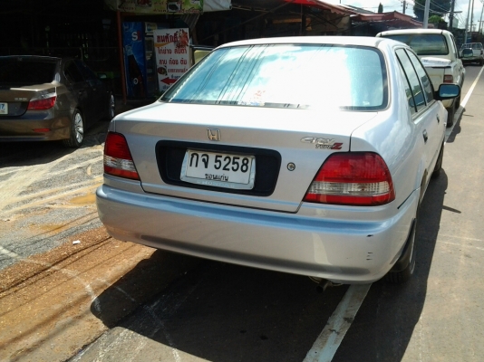 ขายรถสวยพร้อมใช้งาน เดิมทังคัน ปี 2001 เกียร์ธรรมดา