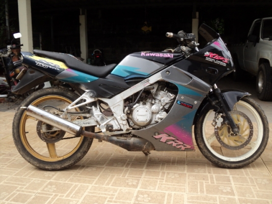ขาย kawazaki KR 150 สีเขียวดำ ขาย kawazaki KR 150 สีเขียวดำ