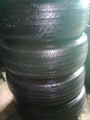 ขายยาง 215 55 17 ปี12ชุดละ7800