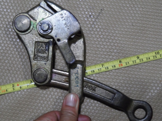 คีมจับดึงลวดสลิง หรือเหล็กเส้น ก็ได้