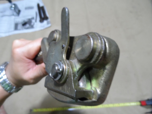 คีมจับดึงลวดสลิง หรือเหล็กเส้น ก็ได้