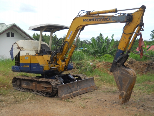 ขายแบ็คโฮKOMATSU PC40-3พร้อมใช้ปั๊มแรงทำงานทั้งวันไม่มีโหลด