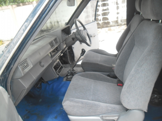 กระบะตู้ทึบพร้อมหากิน