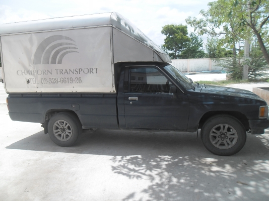 กระบะตู้ทึบพร้อมหากิน