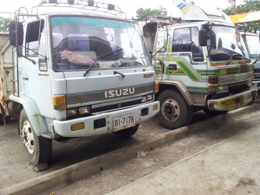 ขายสิบล้อคัทซีJCMวางหัวอีซุล็อกกี้ 175แรง กระบะพื้นเลียบเพลาเดียว ขายสิบล้อคัทซีJCMวางหัวอีซุล็อกกี้ 175แรง กระบะพื้นเลียบเพลาเดียว