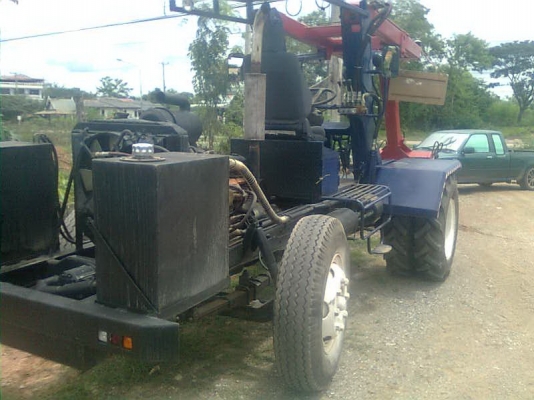 ขายรถคีบอ้อยคีบหลัง แบบ 6 ล้อ