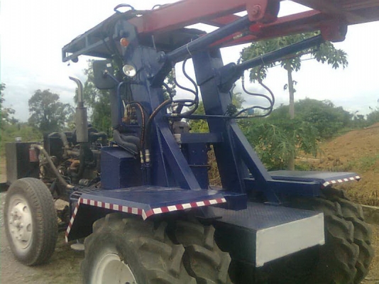 ขายรถคีบอ้อยคีบหลัง แบบ 6 ล้อ