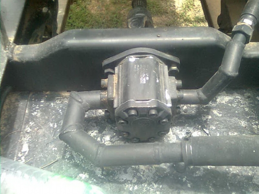 ขายรถคีบอ้อยคีบหลัง แบบ 6 ล้อ