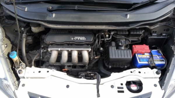 ขายHONDA, JAZZ 1.5 i-VTEC V ไมล์105,xxx แท้ มีบุ๊คเซอวิส เช็ดประวัติได้