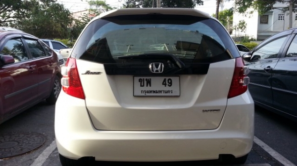 ขายHONDA, JAZZ 1.5 i-VTEC V ไมล์105,xxx แท้ มีบุ๊คเซอวิส เช็ดประวัติได้