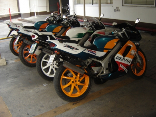 NSR  PROARM 150SP ขายด่วน ทำสีใหม่ทั้งคัน สวยมาก ราคา 35000 บาท ราคา ต่อรองได้ ครับ สนใจติดต่อ คุณ เจ โทร. 0808051985  สีลม ซอย 10 บางรัก กทม