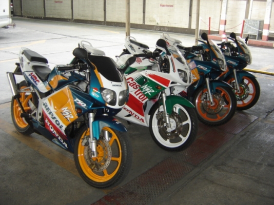 NSR  PROARM 150SP ขายด่วน ทำสีใหม่ทั้งคัน สวยมาก ราคา 35000 บาท ราคา ต่อรองได้ ครับ สนใจติดต่อ คุณ เจ โทร. 0808051985  สีลม ซอย 10 บางรัก กทม