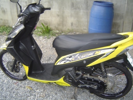 Honda Click สีสวย เครื่องดีมาก เดิม ๆ พร้อมใช้ Honda Click สีสวย เครื่องดีมาก เดิม ๆ พร้อมใช้