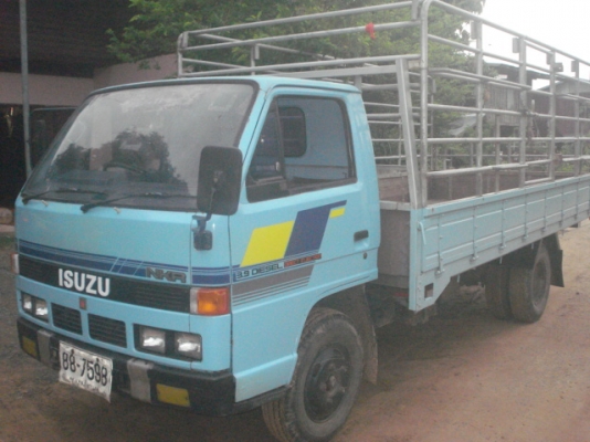 ขาย ISUZU NKR 110 แรงม้า รถห้างแท้สภาพสวยครับ ขาย ISUZU NKR 110 แรงม้า รถห้างแท้สภาพสวยครับ