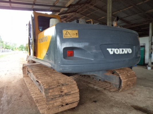 ขายรถแบ็คโฮ VOLVO-200 สภาพเดิมสวยๆ ราคาถูกๆ พร้อมใช้งานคับ