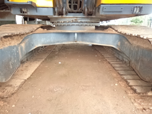 ขายรถแบ็คโฮ VOLVO-200 สภาพเดิมสวยๆ ราคาถูกๆ พร้อมใช้งานคับ