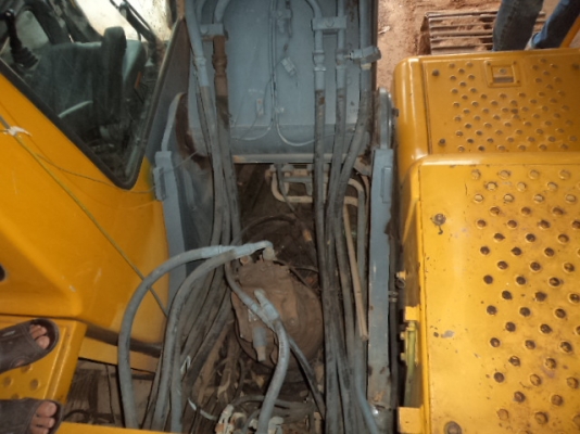 ขายรถแบ็คโฮ VOLVO-200 สภาพเดิมสวยๆ ราคาถูกๆ พร้อมใช้งานคับ