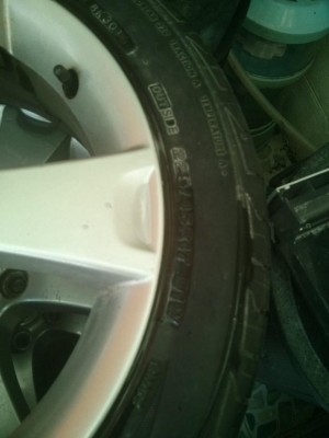 ขายแม็คเดิมพร้อมยาง Mazda 3 สภาพดี ยางยังนิ่ม ถอดเก็บไว้ไม่ได้ใช้