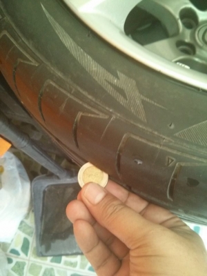 ขายแม็คเดิมพร้อมยาง Mazda 3 สภาพดี ยางยังนิ่ม ถอดเก็บไว้ไม่ได้ใช้