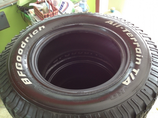 ขายยาง bf aii- terrain ดอกสวยๆ  ปี 10 ยกชุด ราคา 12,000