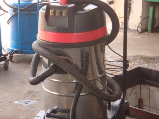 ขายถังฉีดโฟมล้างรถ+เครื่องดูดนํ้าดูดฝุ่น3มอเตอร์ ITALY