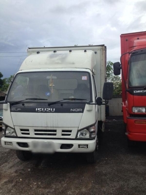 รถอิซูซุ 10 ล้อ ตู้เย็น 195 แรงม้า ( มีขาย 2 คัน ปี 42 43 ) สนใจติดต่อ 081 - 6079515