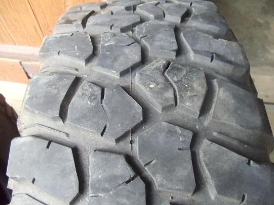 ลดราคาอีกแล้วจร้าๆๆๆๆ  ยาง MUD BF  KM2 11,900 บาท