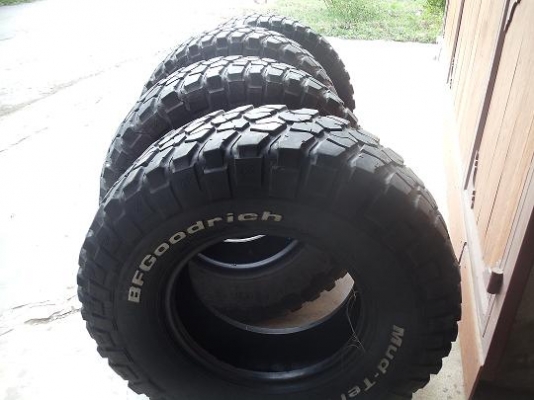 ลดราคาอีกแล้วจร้าๆๆๆๆ  ยาง MUD BF  KM2 11,900 บาท