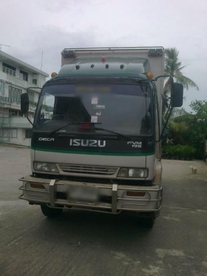 อีซูซุ 6 ล้อ ตู้แห้ง NQR 150 แรงม้า  สนใจติดต่อ 081 - 6079515