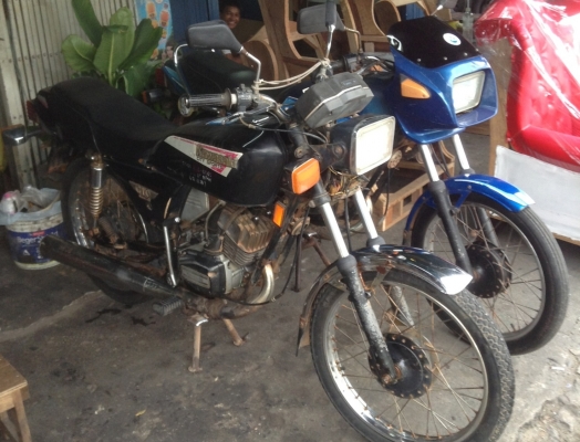 ขาย2คันทะเบียนโอน กทม. 2คันหมื่นเดียวครับ