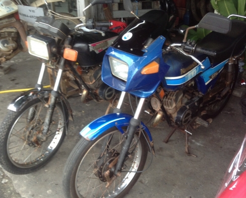 ขาย2คันทะเบียนโอน กทม. 2คันหมื่นเดียวครับ