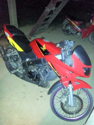 ขาย LS สีแดง สภาพเดิมๆๆ รถสภาพพร้อมขับ มีเล่มทะเบียน ราคา 10,000 บาท