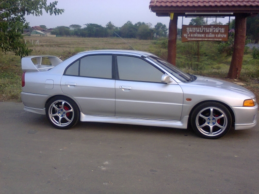 ขายดาวน์35,000 รถเก๋ง มิตชูแลนด์แซอร์ท้ายเบนซ์