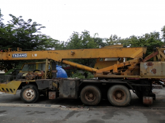 รถเครน TANADO TL20L เครื่องยนตร์ NISSANมีทะเบียนรถทำงานอยู่