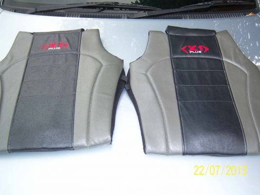 ขายเสื้อหุ้มเบาะ  ใหม่กริ๊บ 1 คู่