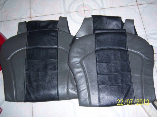 ขายเสื้อหุ้มเบาะ  ใหม่กริ๊บ 1 คู่