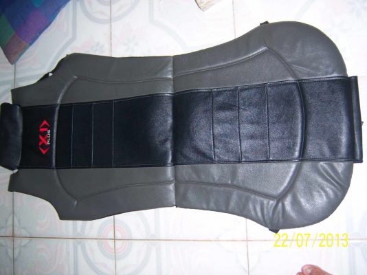 ขายเสื้อหุ้มเบาะ  ใหม่กริ๊บ 1 คู่