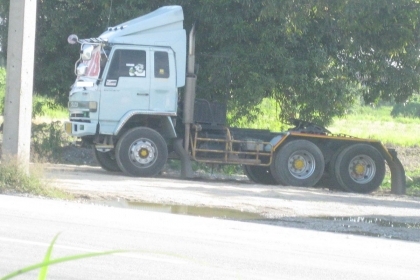 ขายหัวลากสิบล้อ นางฟ้า 240F เกียร์ฟูลเลอร์ สวยพร้อมใช้ 088-4501277