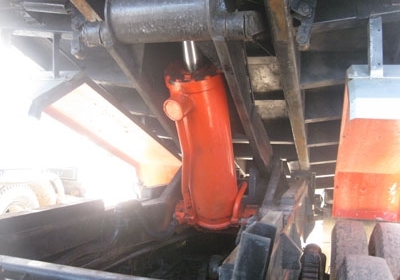 ขายนางฟ้า 195 สิบล้อสองเพลาดั้มพ์ สวยจองด่วนครับ โทร 088-4501277