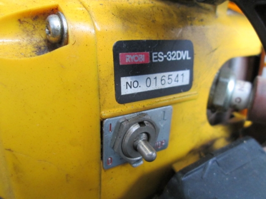 เลื่อยยนต์ RYOBI ES-32DVL