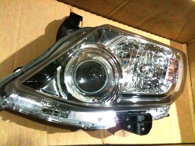 (ของใหม่ห้าง )ไฟหน้า นิว ฟอร์จูนเนอร์2013 (ซีนอล)และไฟ แคมรี่ของใหม่ทั้งหมดครับ