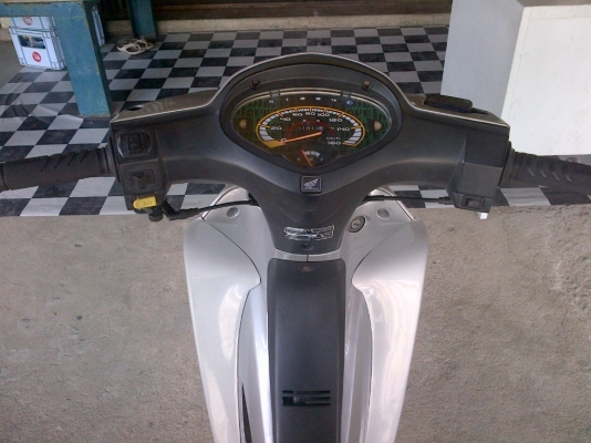 ด่วน!เวฟ125R สภาพเดิมๆ ปี48 รถเครื่องเดิมแน่นๆ พร้อมใช้ ทะเบียน+เอกสารโอน ภาษีไม่หมด 088-2197709