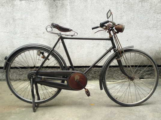 ขายรถจักรยานโบราณ ประเทศอังกฤษ ขี่ปั่นได้สบาย. ขี่นุ่มนวล