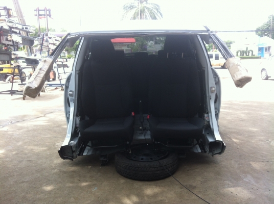 ขาย ท้ายรถตัด SUZUKI NEW SWIFT ( SPECS JAPAN )  5ประตู  พาร์ทแท้นำเข้าจากญี่ปุ่น!!!! ขอบคุณมากครับคุณธร  กทม.