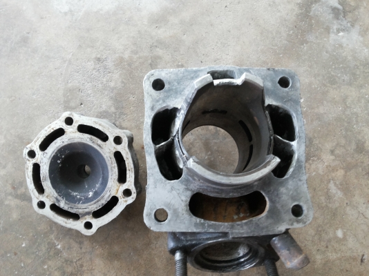 ขายเสื้อสูบแดชราคาถูกพร้อมฝาสูบ1200