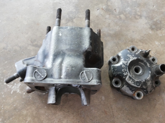 ขายเสื้อสูบแดชราคาถูกพร้อมฝาสูบ1200