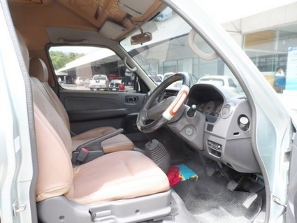 NISSAN URVAN GX 3.0 MT ปี 06 รถบ้านแท้ ใช้งานน้อย ดาวน์ 8,000 T.086-527-9533